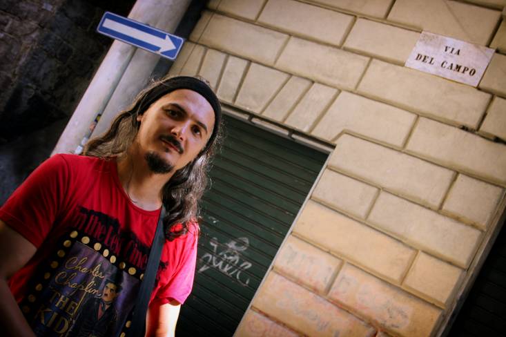 joe natta, fabrizio de andré, via del campo, genova, cantautore, omaggio, musica, poeta, eroe, poesia, musica italiana, canzoni italiane, storia della musica, lucca, faber.JPG