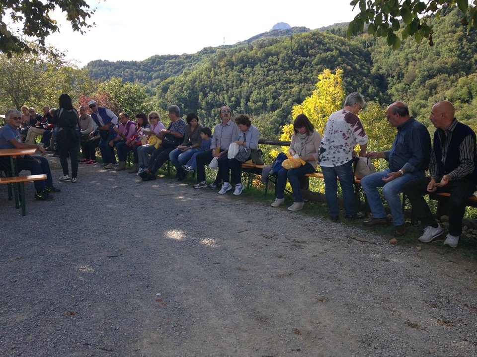 joe natta leggende lucchesi, joe natta, cantautore, cascio, garfagnana, molazzana, gallicano, musica italiana, lucca, tradizioni, castagnata, criciolette, canzoni popolari, folletti, leggenda toscana (21).jpg