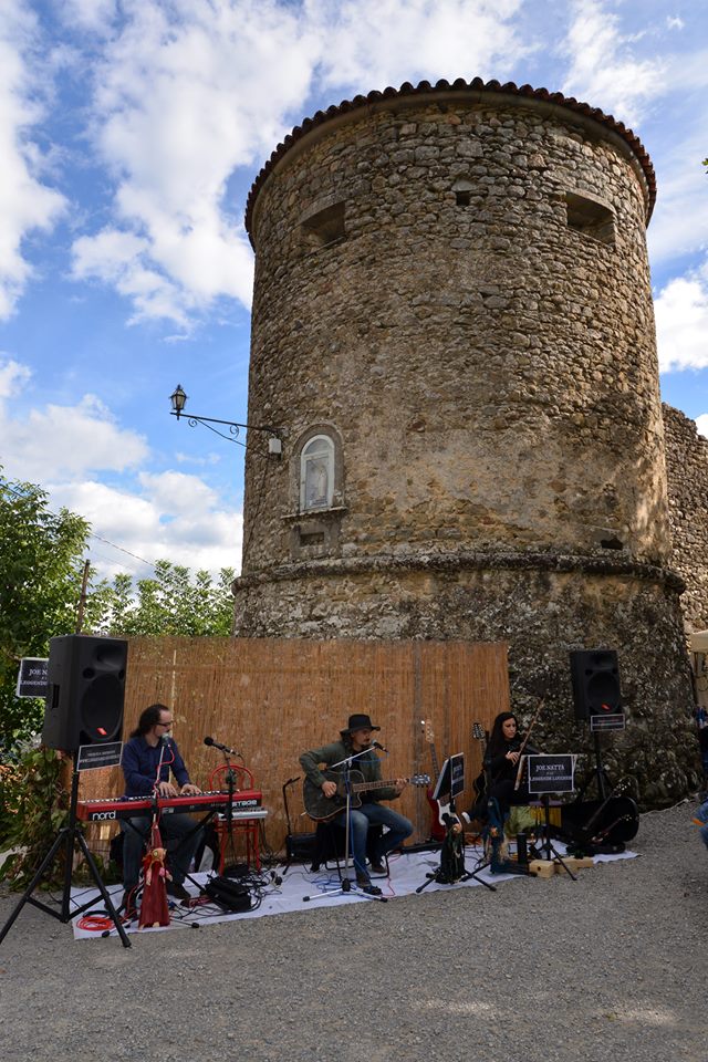 joe natta leggende lucchesi, joe natta, cantautore, cascio, garfagnana, molazzana, gallicano, musica italiana, lucca, tradizioni, castagnata, criciolette, canzoni popolari, folletti, leggenda toscana (27).jpg