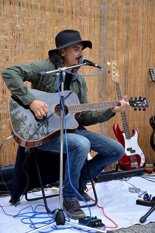 joe natta leggende lucchesi, joe natta, cantautore, cascio, garfagnana, molazzana, gallicano, musica italiana, lucca, tradizioni, castagnata, criciolette, canzoni popolari, folletti, leggenda toscana (39).jpg