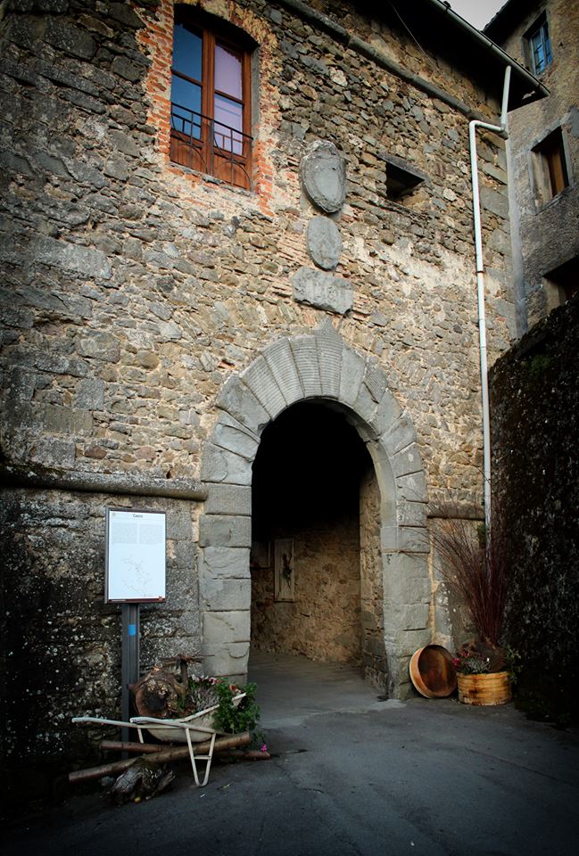 joe natta leggende lucchesi, joe natta, cantautore, cascio, garfagnana, molazzana, gallicano, musica italiana, lucca, tradizioni, castagnata, criciolette, canzoni popolari, folletti, leggenda toscana (38).jpg