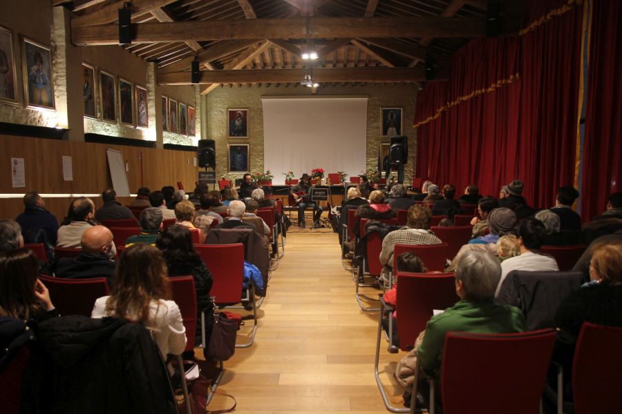 leggende lucchesi, joe natta, traversetolo, parma, concerto, tradizioni, centro culturale, musica popolare, cantautore, canzoni italiane, folletti, linchetto, lucca, garfagnana,  magia, divertimento (28).jpg