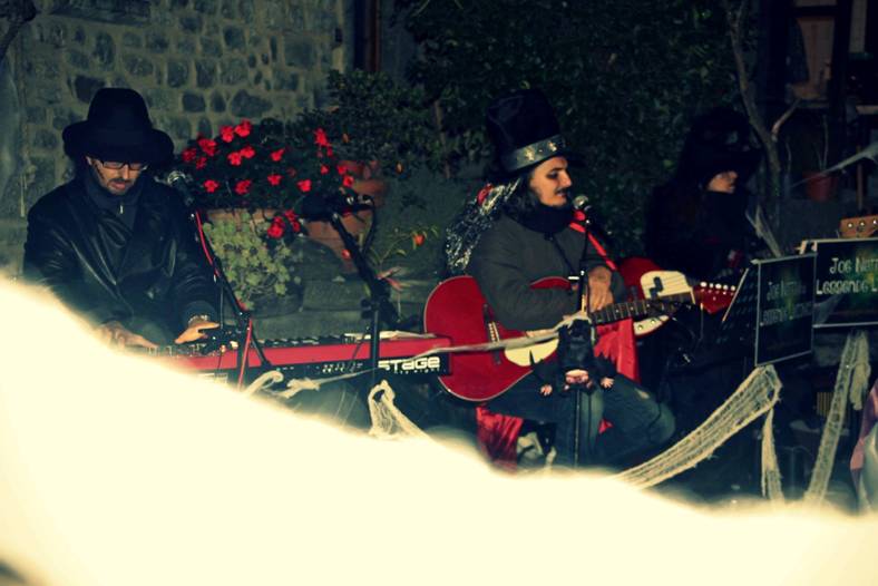 joe natta, halloween, leggende lucchesi, pieve san lorenzo, minucciano, garfagnana, lucca,  musica dal vivo, concerto, joe natta e le leggende lucchesi, festa di halloween (1).jpg