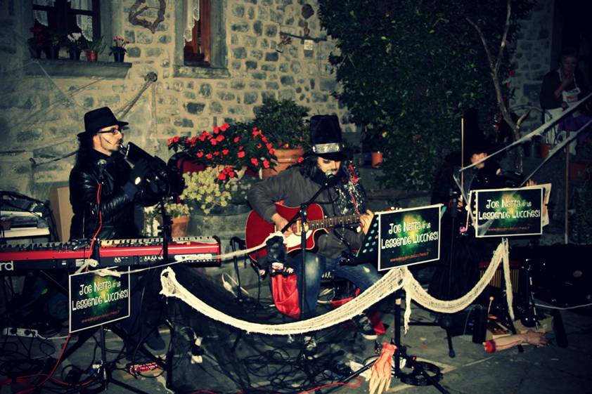 joe natta, halloween, leggende lucchesi, pieve san lorenzo, minucciano, garfagnana, lucca,  musica dal vivo, concerto, joe natta e le leggende lucchesi, festa di halloween (9).jpg