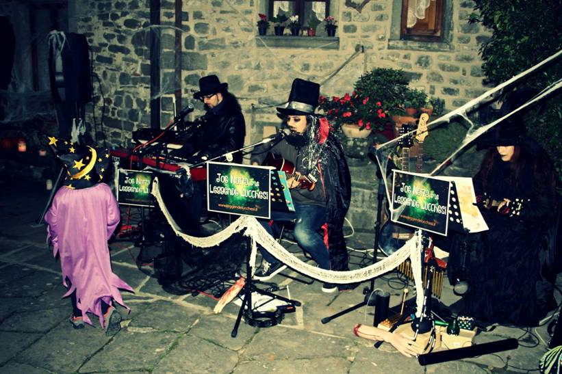 joe natta, halloween, leggende lucchesi, pieve san lorenzo, minucciano, garfagnana, lucca,  musica dal vivo, concerto, joe natta e le leggende lucchesi, festa di halloween (13).jpg