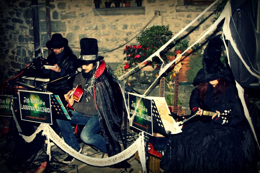 joe natta, halloween, leggende lucchesi, pieve san lorenzo, minucciano, garfagnana, lucca,  musica dal vivo, concerto, joe natta e le leggende lucchesi, festa di halloween (23).jpg