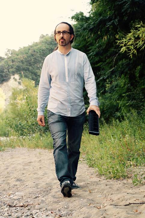 Descrizione: Descrizione: Descrizione: Descrizione: fabio rapatmax, joe natta e le leggende lucchesi, tastiera, musica, musica italiana, musica popoalre, trazdizioni, lucca, garfagnana, versilia, canzoni, canzone, cantautore, cantautori, nuovo album, leggende lucca.JPG