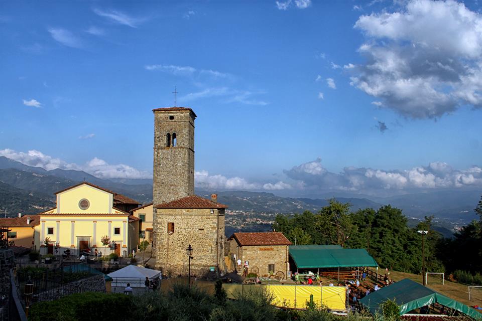 cascio, sagra delle crisciolette, joe natta leggende lucchesi, linchetto, buffardello, cantautore, musica italiana, garfagnana, lucca toscana, tradizioni (4).jpg