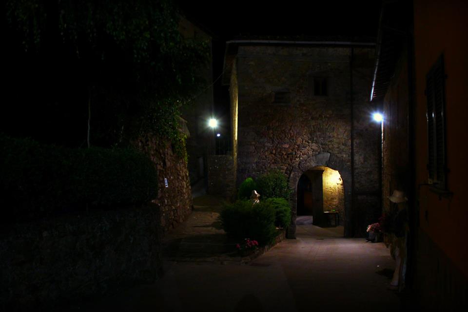 joe natta leggende lucchesi, cascio, sagra delle crisciolette, concerto, garfagnana, molazzana, san rocco panini, lucca, cantautore, tradzioni, leggenda, linchetto, buffardello, folklore (8).jpg