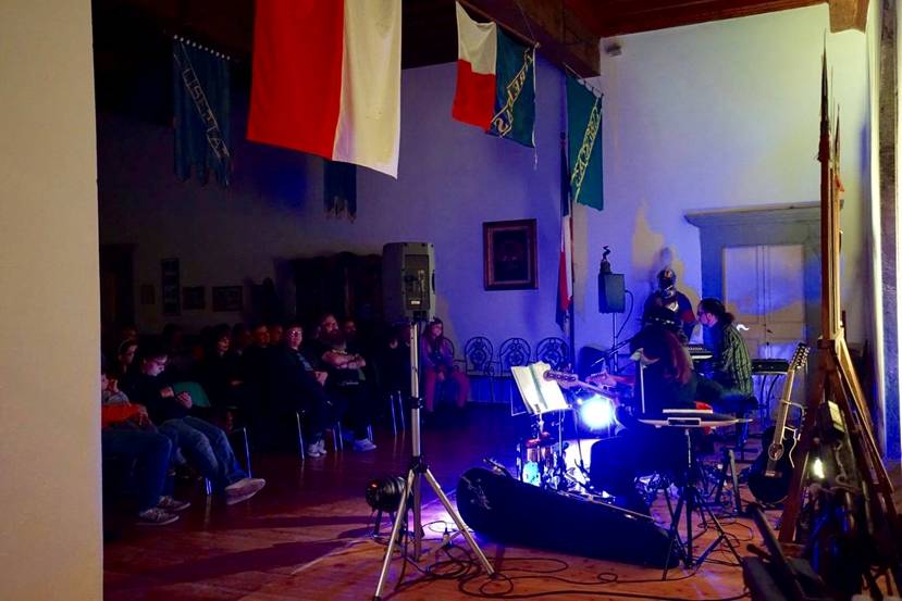 joe natta, joe natta leggende lucchesi, villa webb, bagni di lucca, museo dell'impossibile, concerto, musica popolare, lucca, cantautore (9).jpg