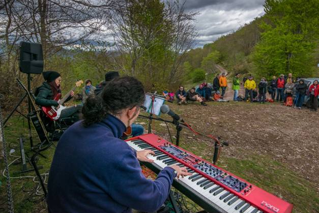 joe natta, joe natta e le leggende lucchesi, in concerto, lucca, pescia, croce a veglia, musica popolare, tradizioni, folk (7).jpg