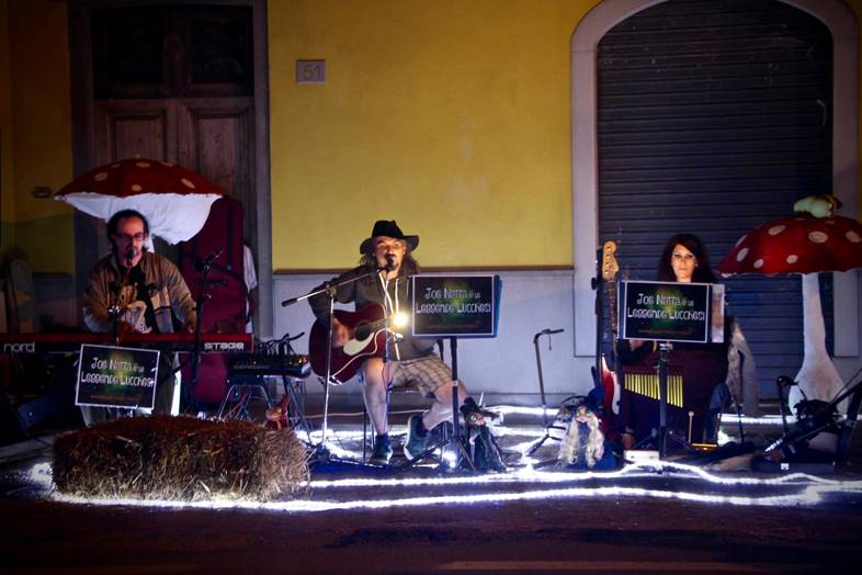 joe natta, joe natta leggende lucchesi, leggende lucca, concerto, notte bianca, piazza al serchio, musica italiana, garfagnana, cantautore, canzoni, tradizioni, summer festival (5).jpg