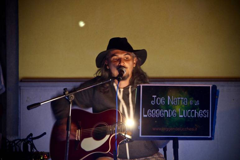 joe natta, joe natta leggende lucchesi, leggende lucca, concerto, notte bianca, piazza al serchio, musica italiana, garfagnana, cantautore, canzoni, tradizioni, summer festival (16).jpg