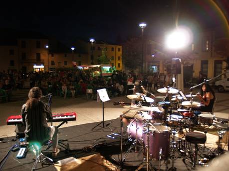 joe natta e le leggende lucchesi in concerto ponte a moriano lucca toscana musica folklore live (7).JPG