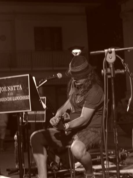 joe natta e le leggende lucchesi in concerto ponte a moriano lucca toscana musica folklore live (12).JPG
