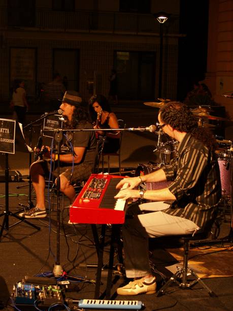 joe natta e le leggende lucchesi in concerto ponte a moriano lucca toscana musica folklore live (8).JPG