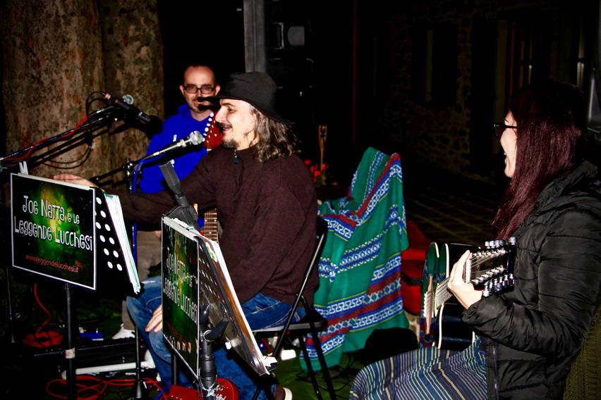 joe natta, leggende lucchesi, cantautore, san pellegrino in alpe, rifugio burigone, concerti, folletti, streghe, mistero, garfagnana, tradizioni, musica popolare, canzoni italiane, alpi apuane, otamatone (6).jpg
