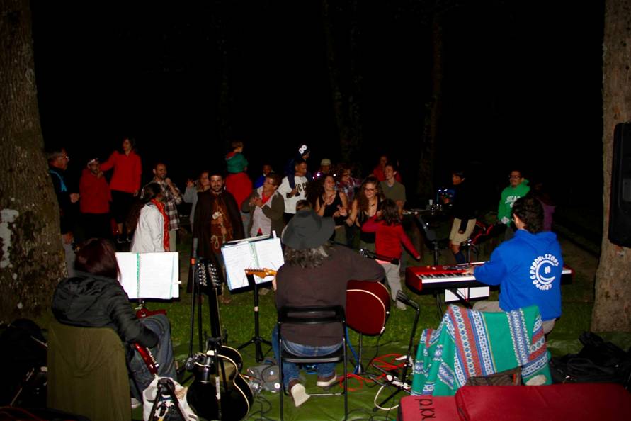 joe natta, leggende lucchesi, cantautore, san pellegrino in alpe, rifugio burigone, concerti, folletti, streghe, mistero, garfagnana, tradizioni, musica popolare, canzoni italiane, alpi apuane, otamatone (14).jpg