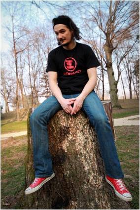 emergency joe natta maglia nera logo rosso guerra beneficenza volontariato sociale.jpg