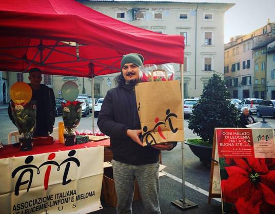joe natta, ail, linfoma, mieloma, beneficenza, stella di natale, solidarieta, tutto molto bello, solo cose belle, lucca, la buona stella, passa parola, leucemia.jpg