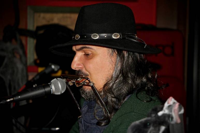 joe natta, joe natta e le leggende lucchesi, tradizioni, lucca, garfagnana, alpi apuane, leggende toscane, concerto, musica italiana (14).jpg